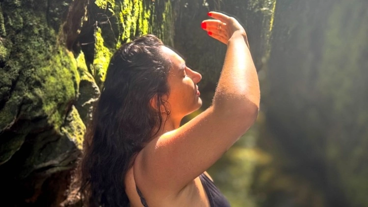 Morro da &Aacute;gua Quente: Cachoeira do Bic&atilde;o, Capela de Santa Quit&eacute;ria e Centro Hist&oacute;rico
